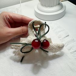 Off white lace with cherry hair claw/claw clip