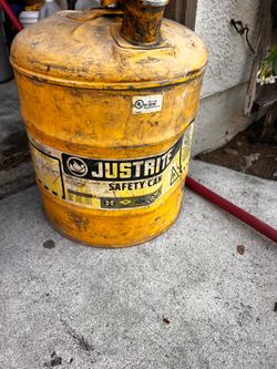 5 gallon gas cans