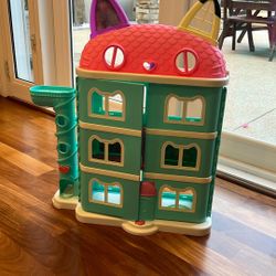 Gabbys Dollhouse 