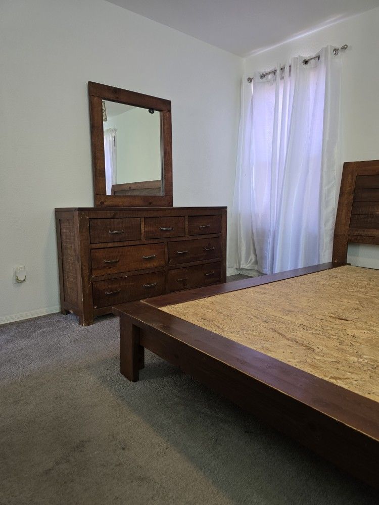Beautiful Bed Frame KING SET