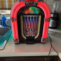 lon Jukebox Dock Retro Speaker Dock for iPad iPhone and iPod & Aux Input