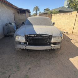 2006 Chrysler 300c Srt8 Part Out.