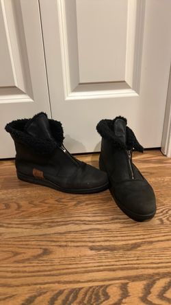 Black Leather Ankle Boots with Faux Fur Trim