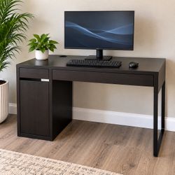 Black-Brown Desk