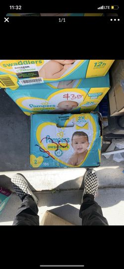 Pampers swaddlers size 2 ,186 count