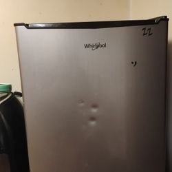 Whirlpool 2.7cube Ft Mini Fridge 