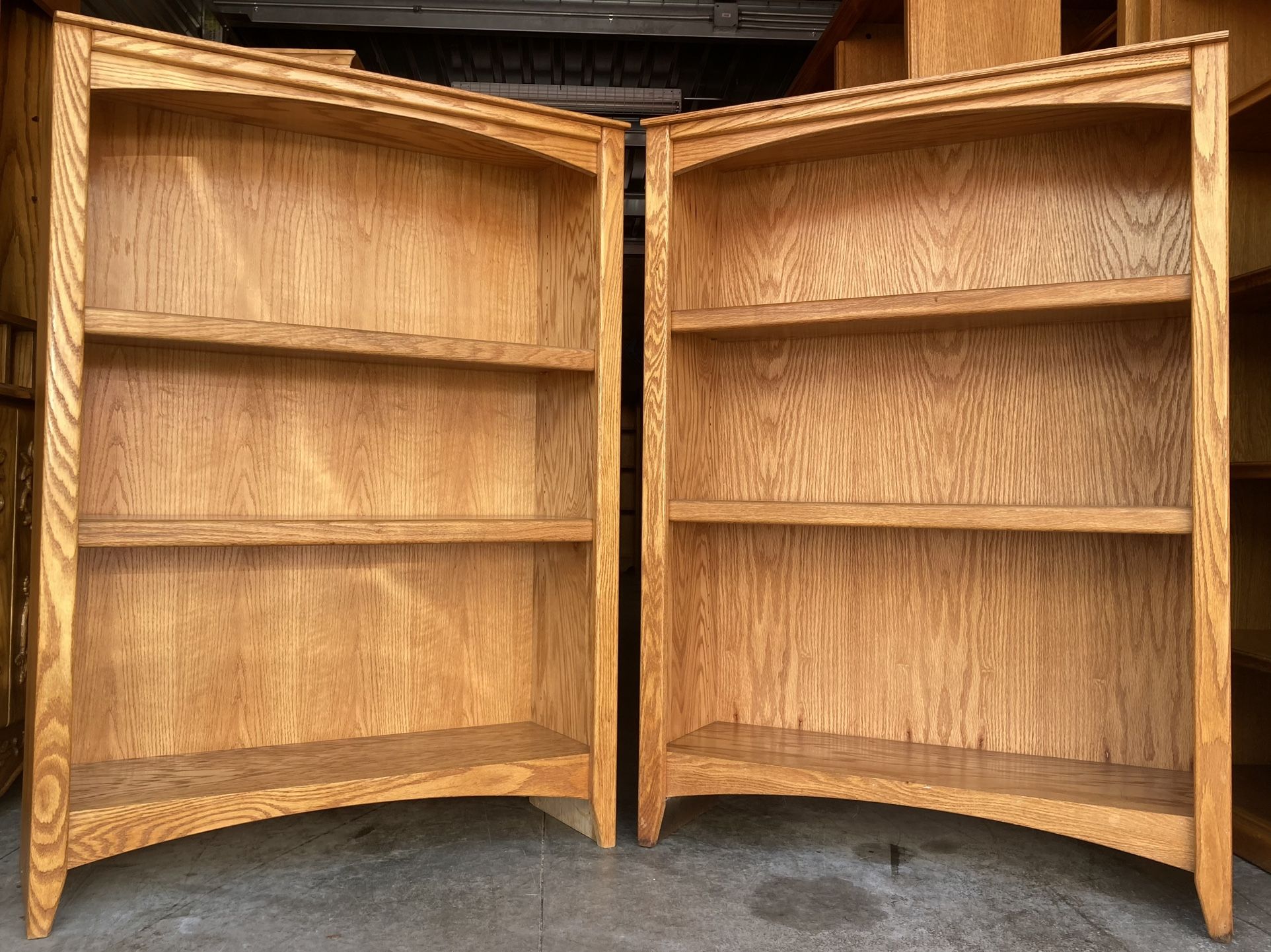 Pair of 3 Tier Oak Bookcases / Bookshelves / Storage Display Shelves
