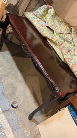 Table of 6 w/o chairs