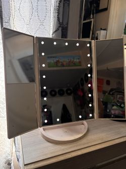 Mirror Mini With Lights