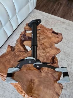 Adjustable wall mount for bike