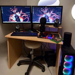 MOVING SALE - CyberPower Gaming PC Full Setup (Monitor, Mic, Webcam, Speakers)