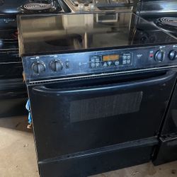 Black Slide In Convention, Ge Profile Stove