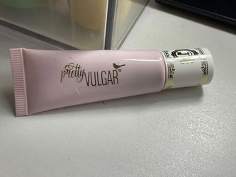 Eyeshadow Primer