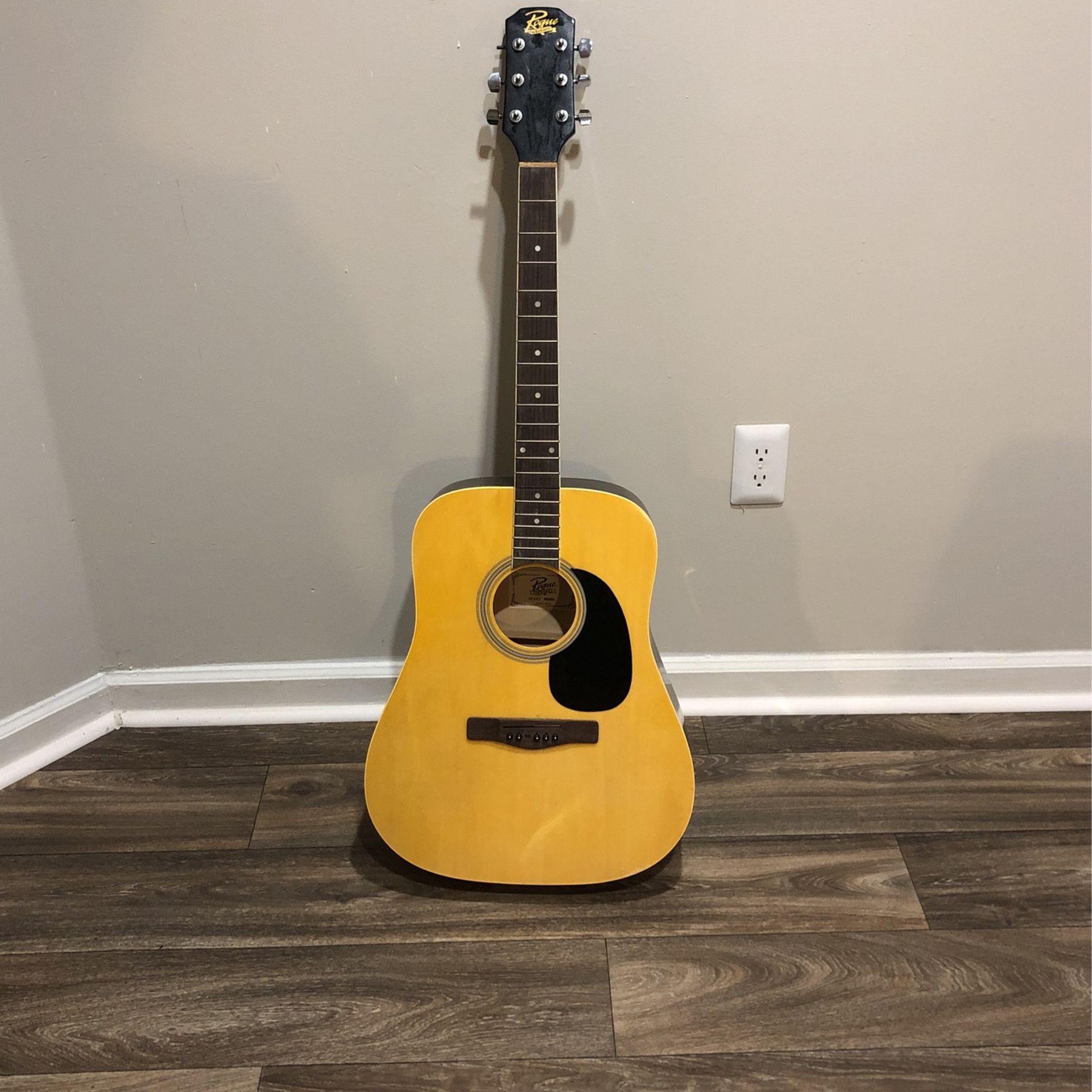 the guitar is without strings