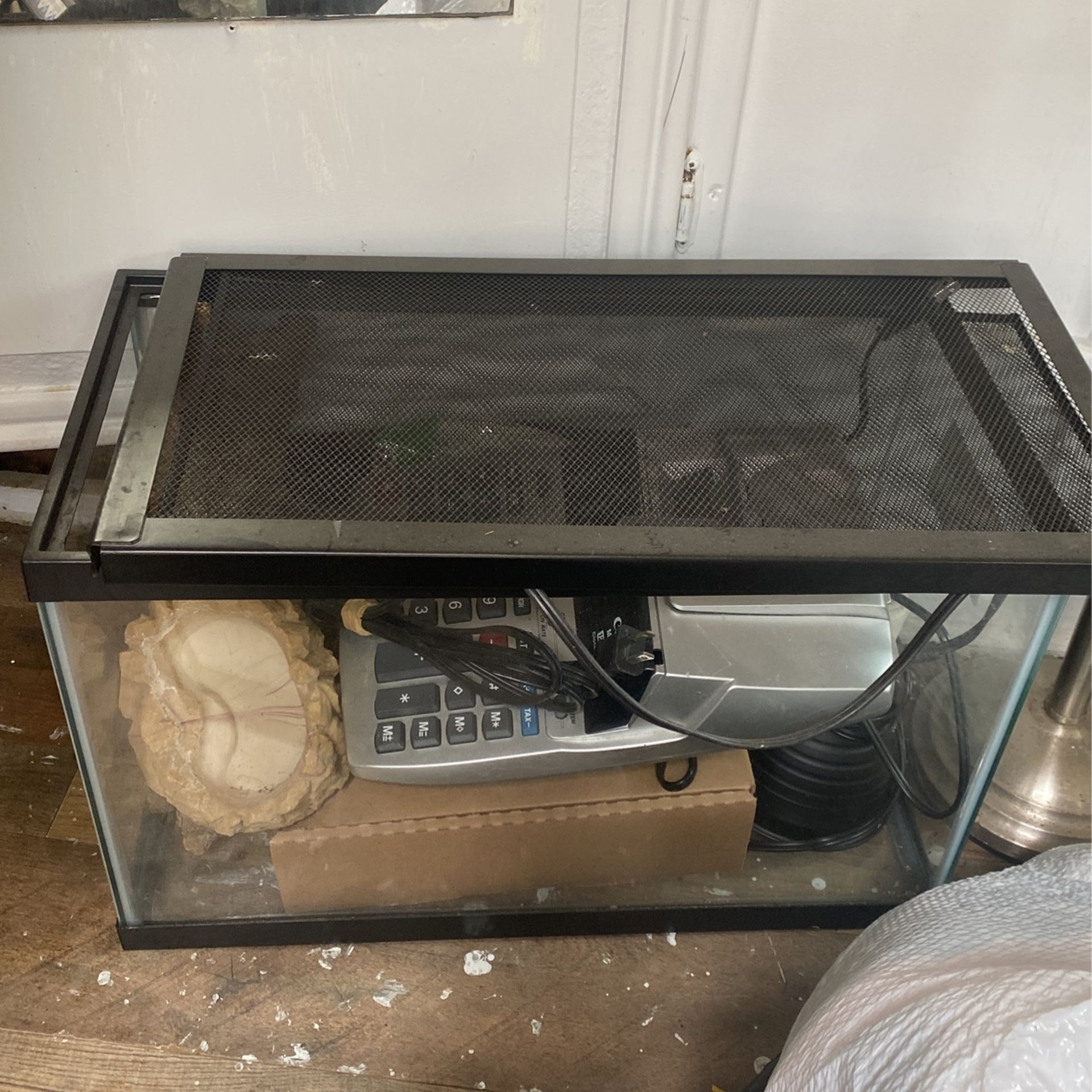 10 Gallon Reptile Tank