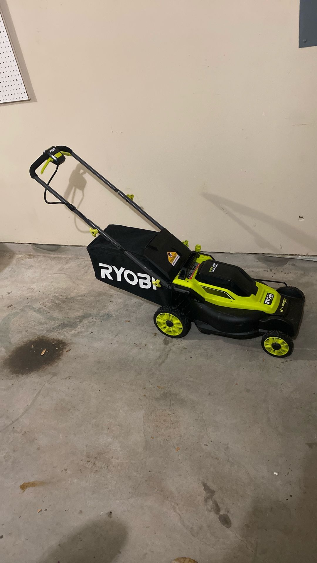 Lawn Mower (battery powered)