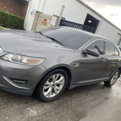 2011 Ford Taurus