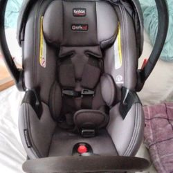Britax Infant Car Seat With Detachable Base
