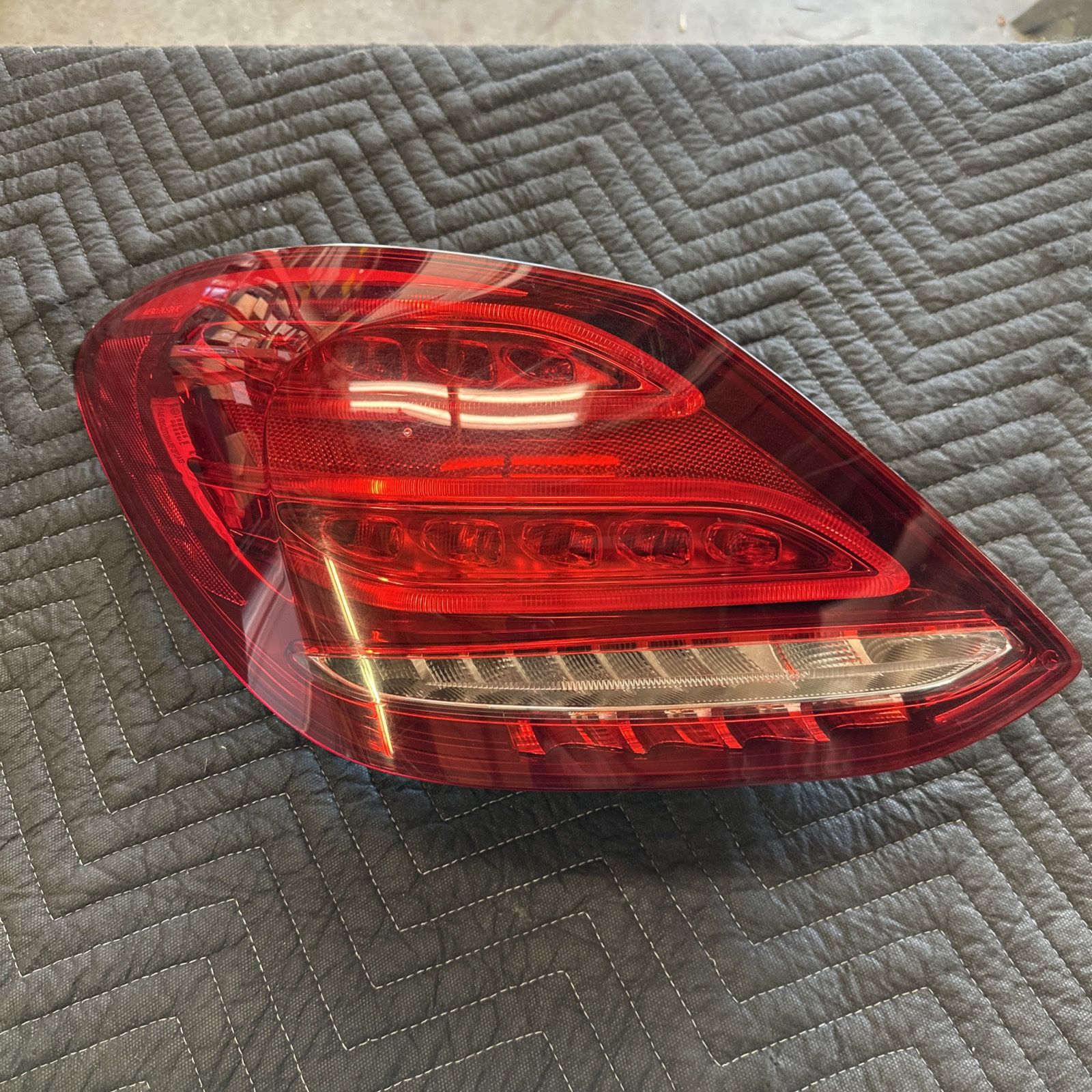For Mercedes W205 C300 C450 AMG Driver Left Taillight Assy Genuine 205 906 20 02