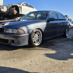 2001 BMW 525I E39 PARTING OUT PARTS FOR SALE 
