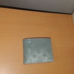 LV MEN WALLET