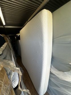 King Size Mattress White Fabric Tempur pedic