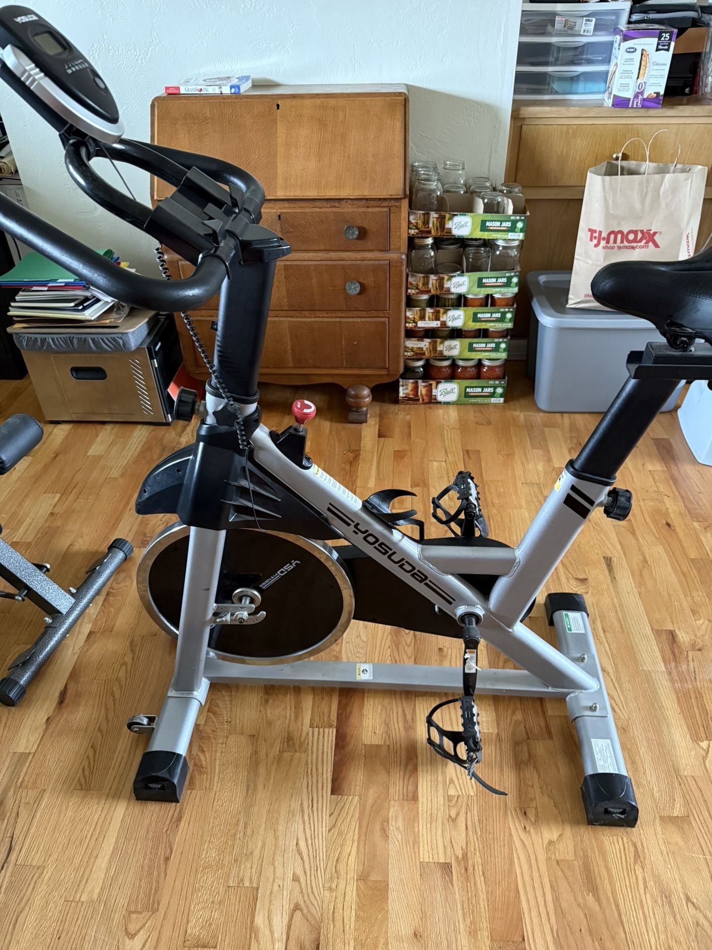 YOSUDA EXERCISE BIKE LIKE NEW