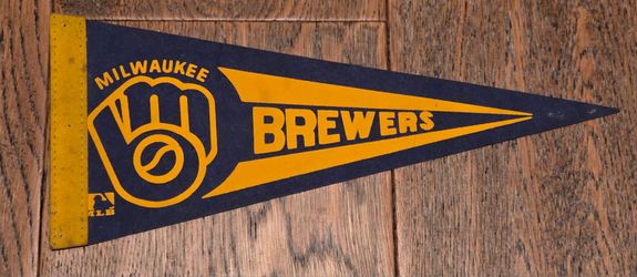 MLB - Milwaukee Brewers - Mini Pennant - Felt