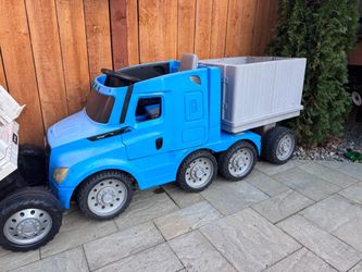 Kids Ride-On Semi Truck with Trailer