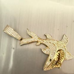 Gold Pendant 