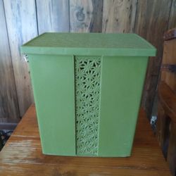 Vintage Clothes Hamper