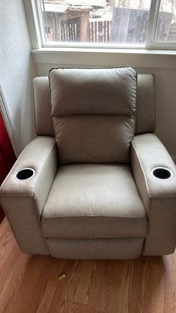 Recliner couch