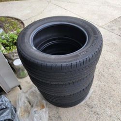 4 Tires In Excellent Condition Michelin Energy Mxv4 tires   215/60R 16  