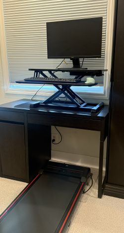 Adjustable Height Sitting:/Standing Desk Converter