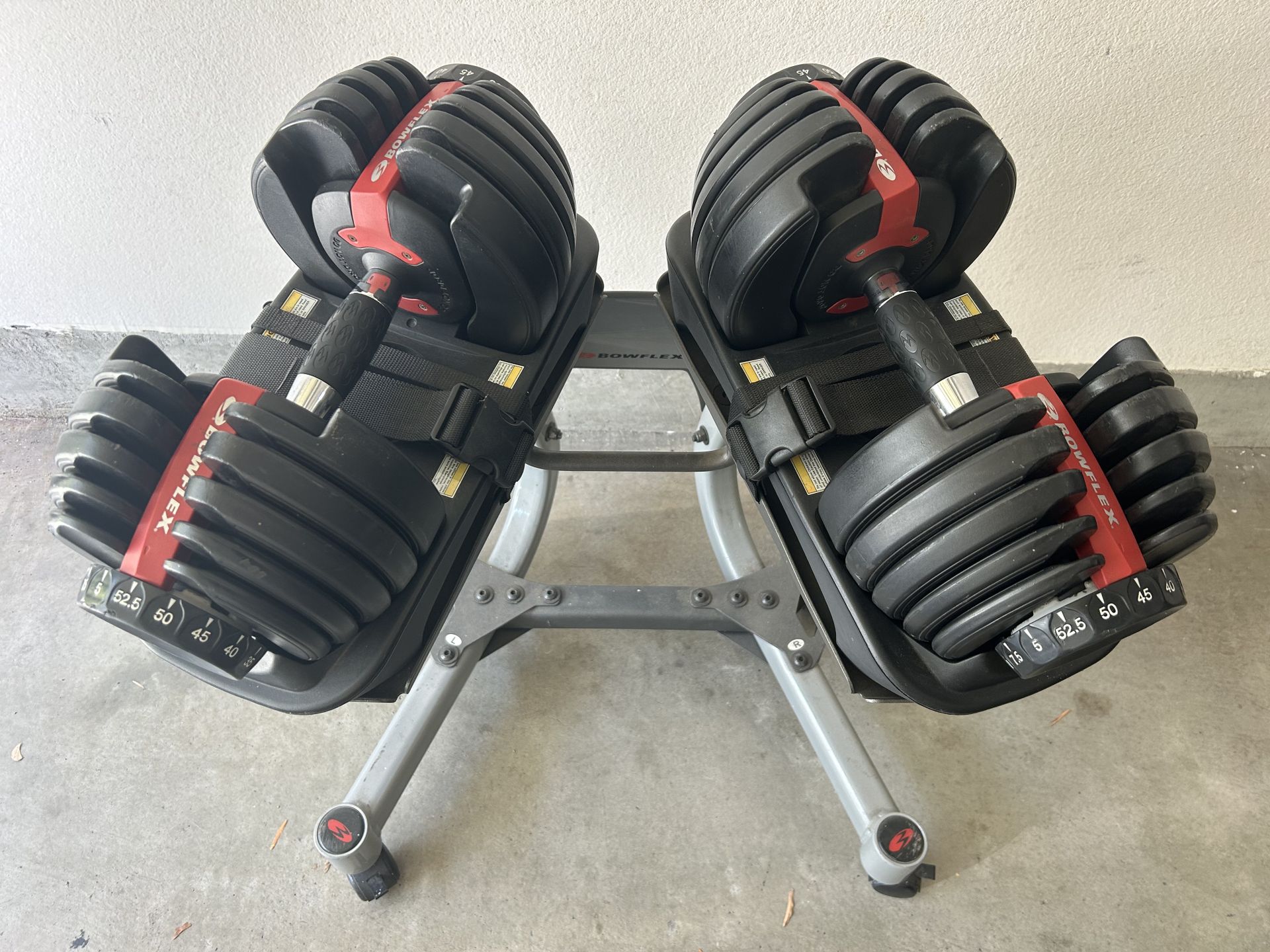 Bowflex adjustable dumbbells 552 with stand for Sale in San Diego, CA ...