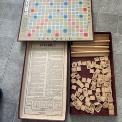 Vintage SCRABBLE Board Game Selchow & Righter - Complete Wood Letters