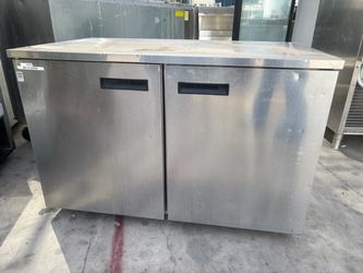 Under counter refrigerator