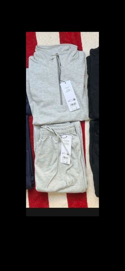 Alo Yoga Quarter-Zip Sweatshirt and Jogger Set
