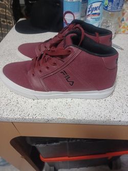 FILA SHOE'S  SIZE 9