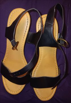 New Never Worn heels size 7