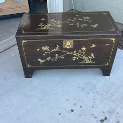 Wood Chest 