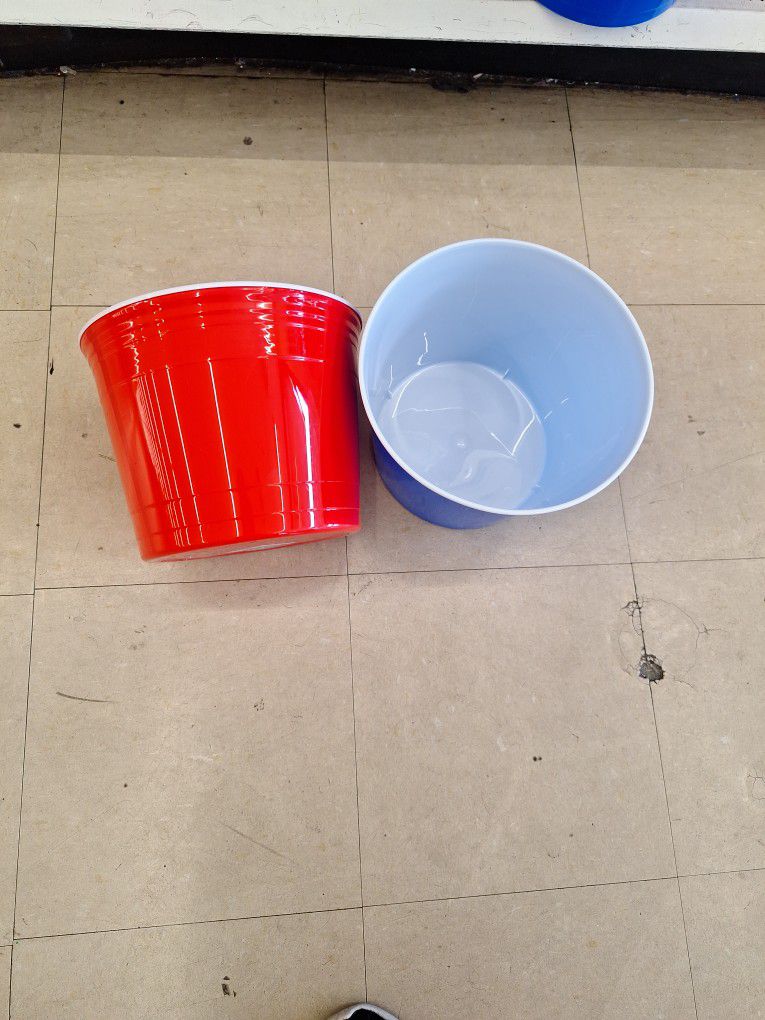 Brand New Ice Buckets Red And Blue For The Beach For Ice