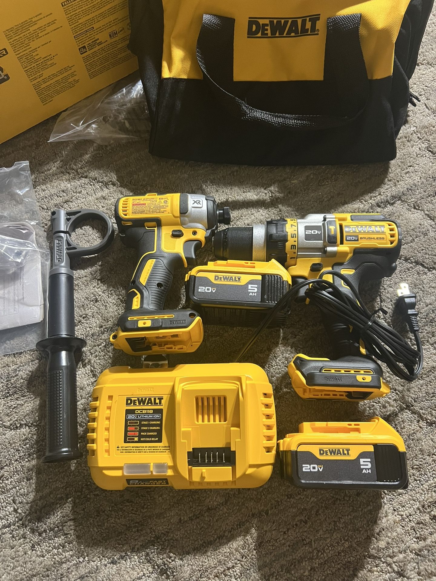 Dewalt Flexbolt Kit With Batteries And Fast Charger ,bag