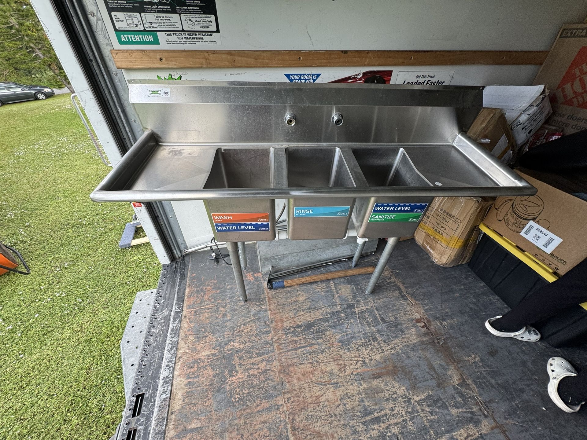 Stainless Steel Standard Duty Three Compartment Sink