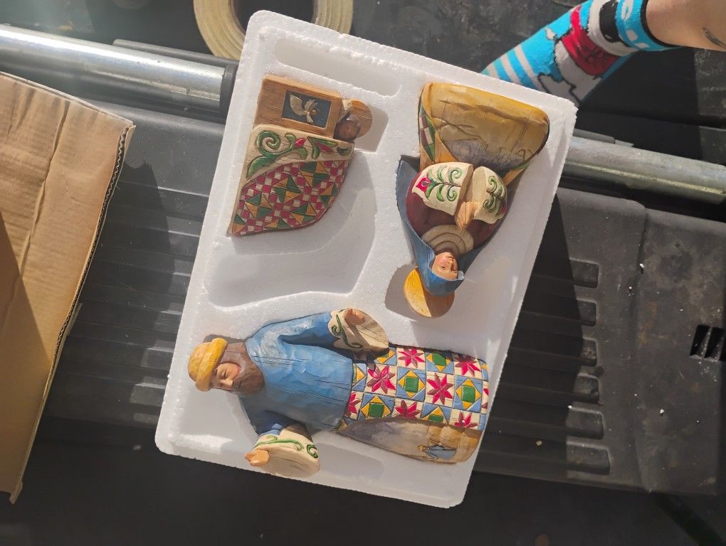 Jim Shores Figurine