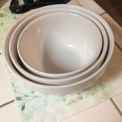 3 White Mixing Bowl