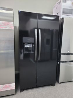 Frigidaire Refrigerator balck