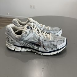 Nike Vomero 5 