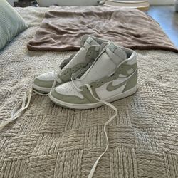 Jordan 1s Woman 12 I Use For Man 10.5