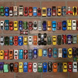 HOT WHEELS 101 Different Cars And Trucks 